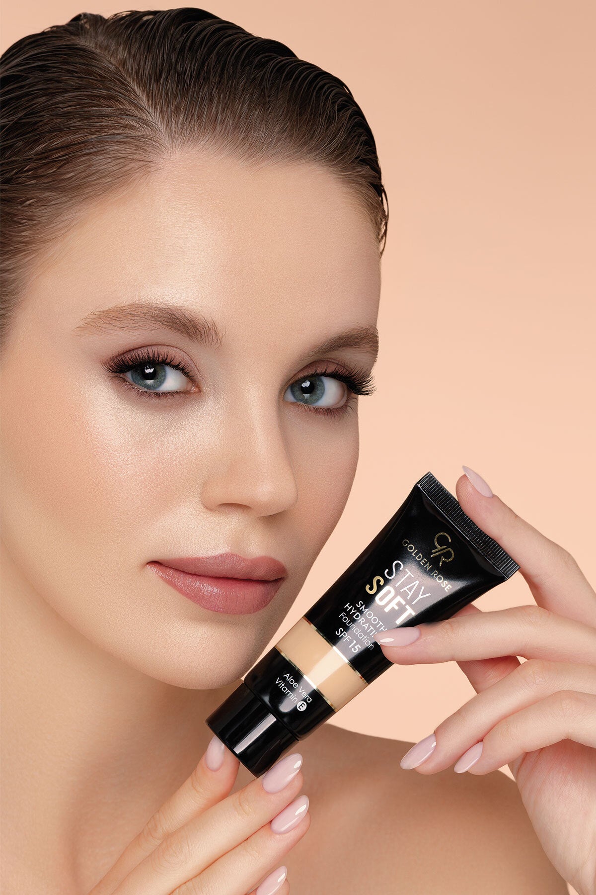 Stay Soft Smooth Hydrating Foundation - 207